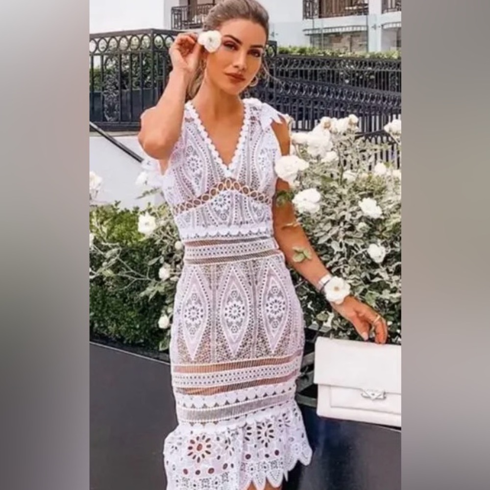 Michael Kors white lace dress size XXS
NWT